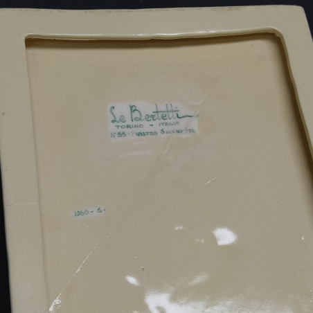 Piastrella in ceramica Le Bertelli La Sirenetta n.35 danneggiata e restaurata