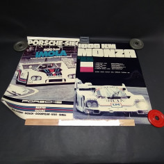 Lotto di 2 poster auto Porsche circuiti di Monza e Imola. Strappi e segni