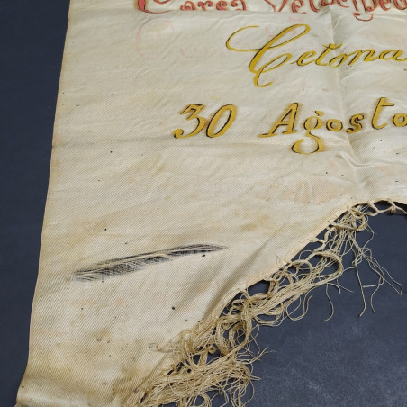 Gaghliardetto 1° premio corsa velocipedistica Cetona 1896 dipinto a mano.Strappo