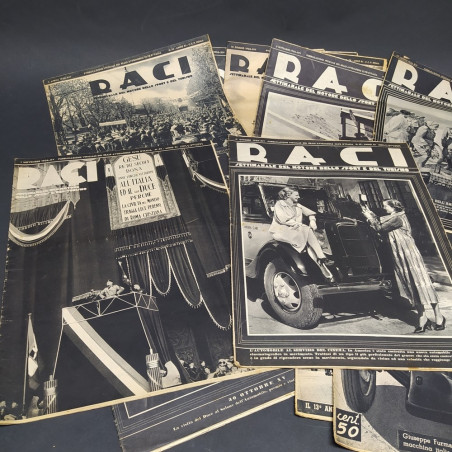 Lotto di 11 riviste Raci dell'anno 1936, anche copie. Ingiallienti e strappi