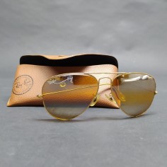 Occhiali da sole Ray-Ban a goccia con lenti e montatura dorate. Buono stato 2