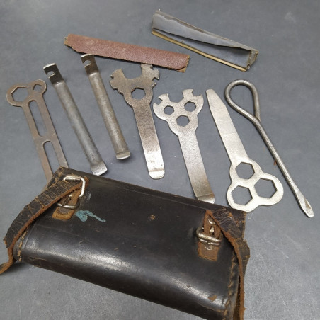 Trousse di attrezzi per bici a motore Mignon di Modena e catalogo, libretto