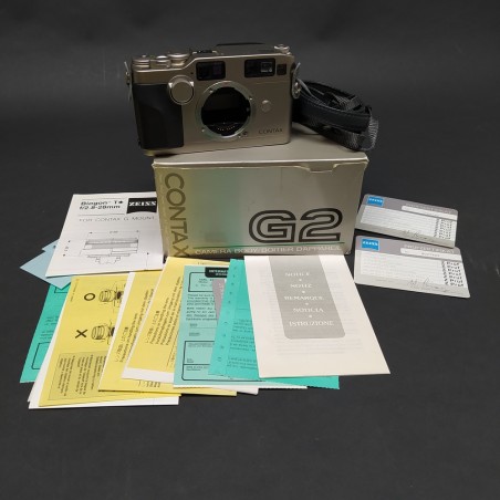 Lotto di 5 elementi per macchine fotografiche Contax, corpo macchina e obiettivi