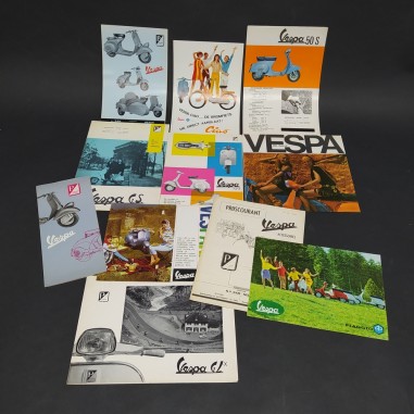 Lotto di 11 cataloghi motocicletta Vespa in lingua olandese anni '60/'70