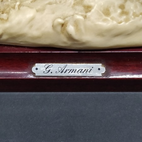 Statua Capodimonte di G. Armani con ragazzo con cesta di frutta 24,5x12 cm