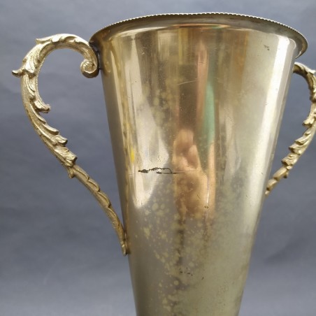 Trofeo d'epoca per un raduno automobilistico sportivo Alfa Romeo celebrativo