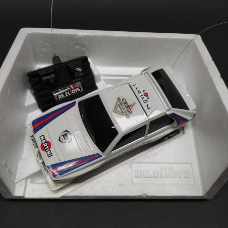 Modellino di Lancia Delta da corsa a batteria con radiocomando Re El Toys