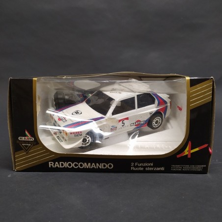 Modellino di Lancia Delta da corsa a batteria con radiocomando Re El Toys