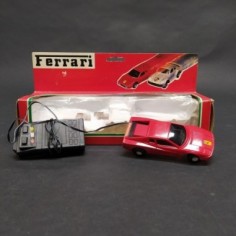 Modellino di Ferrari Testarossa radiocomandata a filo con scatola originale 2