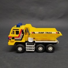 Modellino camion ribaltabile in pastica marca GIG a batteria, anni '80 2