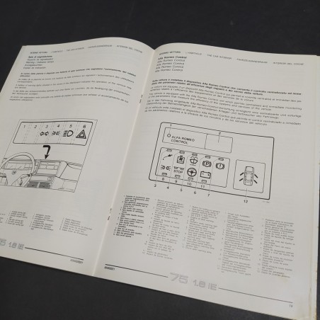 Libretto Product Bulletin auto Alfa Romeo 75 1.8 IE, 1988. CopertIna ingrigita