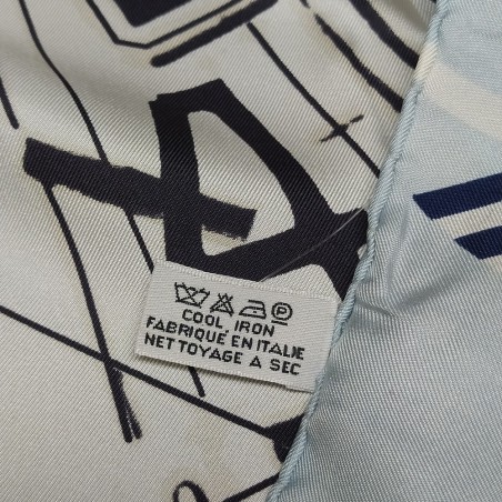 Foulard Trussardi in 100% seta 87x87 cm nuovo