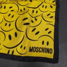 Foulard Moschino soggetto smiles 63x63 cm 100% seta nuovo 2