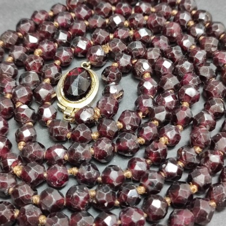 Collana di granato fermaglio in argento peso circa 100 grammi usata