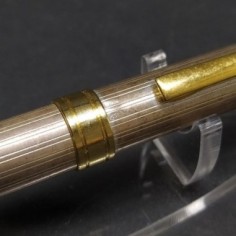 Penna stilografica fusto in argento 925 dettagli dorati anni 70 usata 2