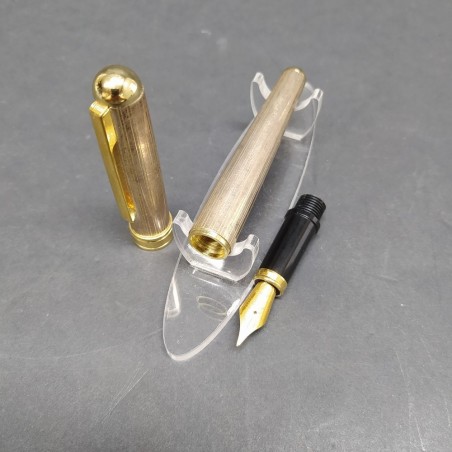 Penna stilografica fusto in argento 925 dettagli dorati anni 70 usata