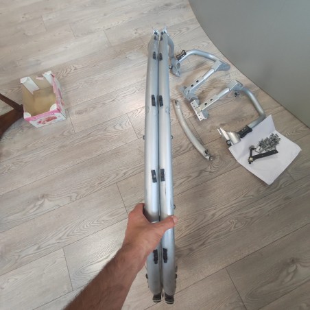 Telaio roll-bar per motociclo BMW C1 200 usato, crepa su una staffa