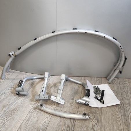 Telaio roll-bar per motociclo BMW C1 200 usato, crepa su una staffa