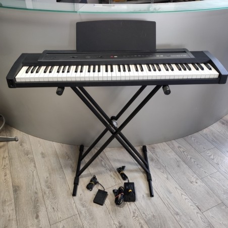Roland EP-7 Iie Pianoforte Digitale 76 tasti con accessori usato