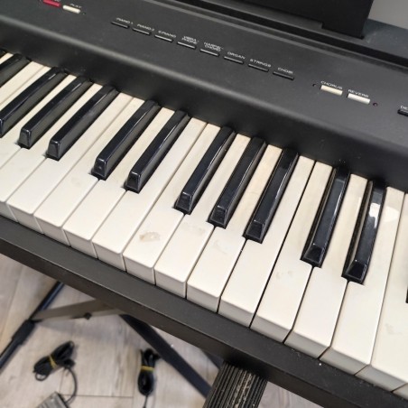 Roland EP-7 Iie Pianoforte Digitale 76 tasti con accessori usato