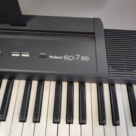 Roland EP-7 Iie Pianoforte Digitale 76 tasti con accessori usato