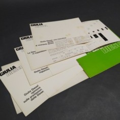 Cartellina stampa vetture Alfa Romeo Giulia Diesel 1976 con macchie e aloni 2