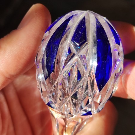 Bottiglia in cristallo di Boemia con tappo bianco e azzurro fine 800
