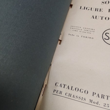 Catalogo parti di ricambio SPA chassis 25 AU/RE, 1935. Rilegatura con strappi