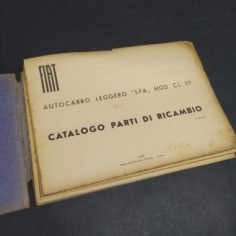 Libretto dei ricambi per autocarri Fiat mod. CL39, 1943. Rilegatura danneggiata 2