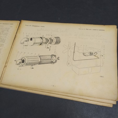 Libretto dei ricambi per autocarri Fiat mod. CL39, 1943. Rilegatura danneggiata