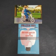 Lotto di 2 cataloghi di motociclette Stokvis, Puch, anni '60 in olandese. Buoni