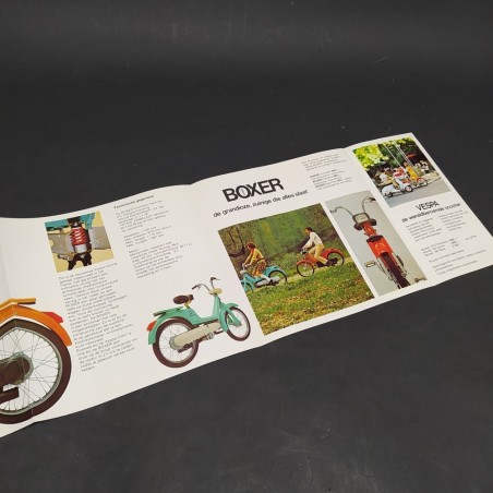 Catalogo di motociclette Piaggio Boxer, Ciao e Vespa in olandese. Buono