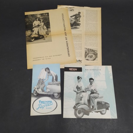 Lotto di 5 cataloghi di motociclette Triumph, vari modelli in olandese/tedesco