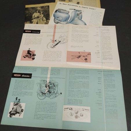 Lotto di 5 cataloghi di motociclette Triumph, vari modelli in olandese/tedesco