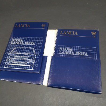 Cartellina stampa delle vetture Lancia Delta I, schede tecniche, 1986. Macchie