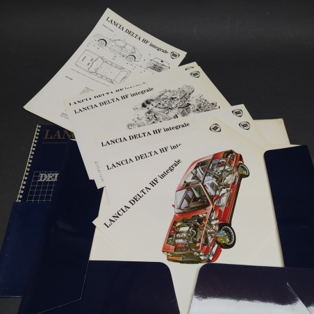 Cartellina stampa delle vetture Lancia Delta HF integrale, 1987. Graffi