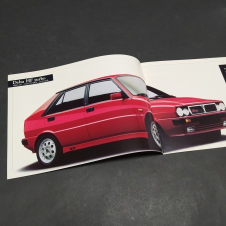 Depliant delle vetture Lancia Delta modelli HF turbo, GTie, LX. Buone condizioni