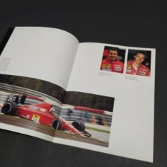 Volume Annuario Ferrari 1989 con copertina parzialmente scollata. Mediocre 2