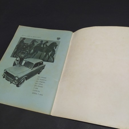 Rivista periodica automobilistica Lancia n. 3 del 1960. Fioritura della carta