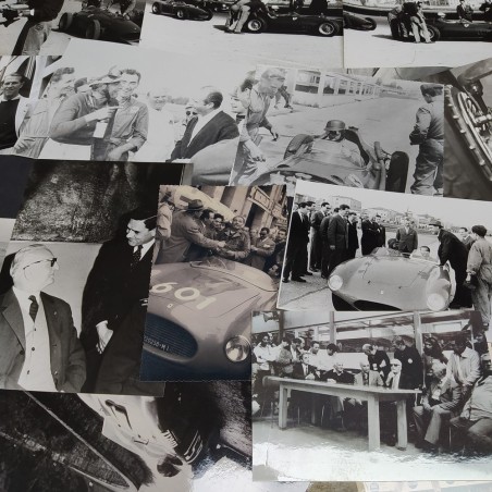 Lotto di 33 foto di vetture Ferrari storiche anni '50/'60 con annotazioni