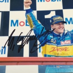 Lotto di 2 fotografie del pilota di F1 Michael Schumacher con autografo. Graffi 2