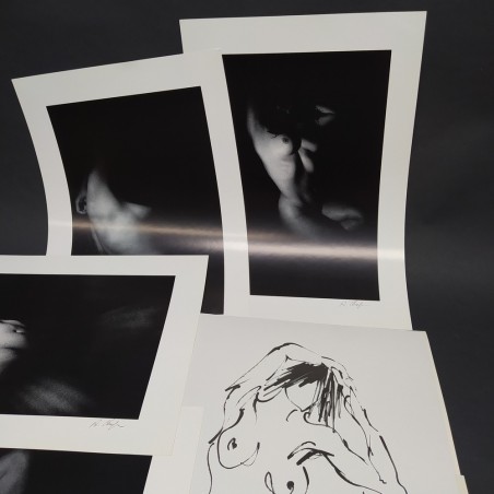 Cartellina foto e disegno di nudi del pittore-scultore, fotografo Chiapponi