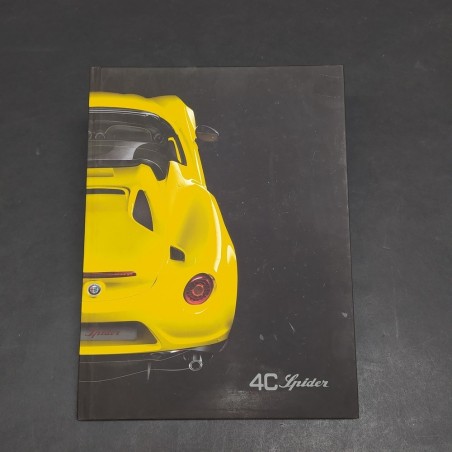 Catalogo Alfa Romeo 4C Spider anno 2016 copertina rigida