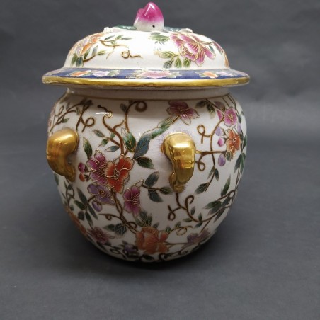 Vaso orientale in ceramica decorato con motivo floreale policromo anni 60/70