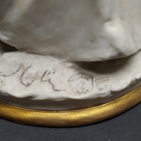 Figura femminile romantica in porcellana biscuit La Nuova Triade