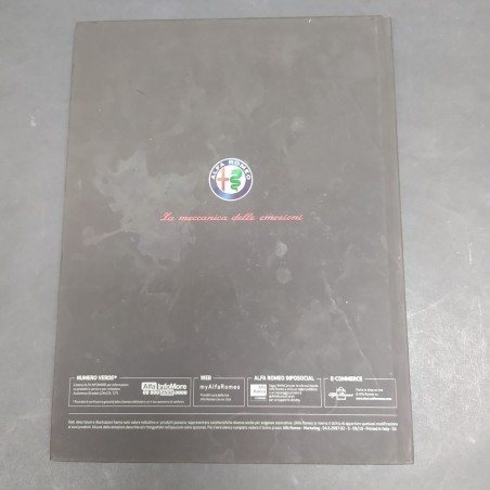 Catalogo Alfa Romeo 4C Spider anno 2016 copertina rigida