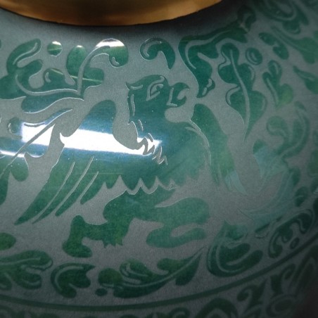 Grande vaso/urna in vetro con coperchio, decorato con motivi inciso-satinato
