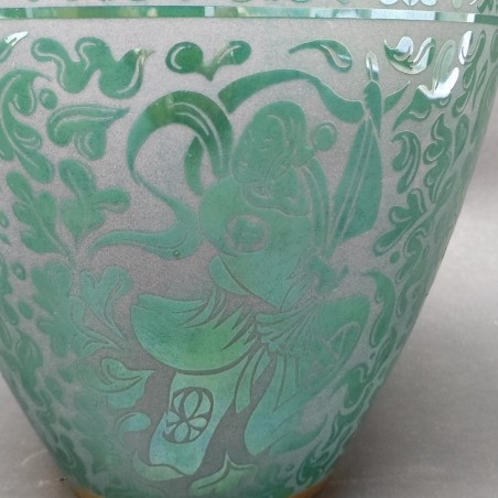 Grande vaso/urna in vetro con coperchio, decorato con motivi inciso-satinato