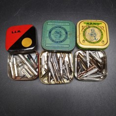 Lotto 100 pennini vintage con 3 scatole latta pubblicitarie d’epoca anni 30/40 2