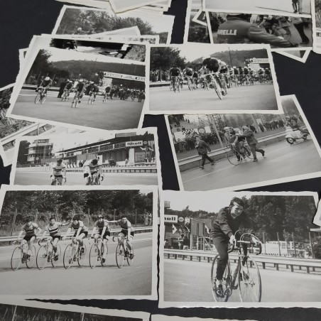 Lotto di 45 foto di ciclismo in bianco/nero. Condizioni discrete